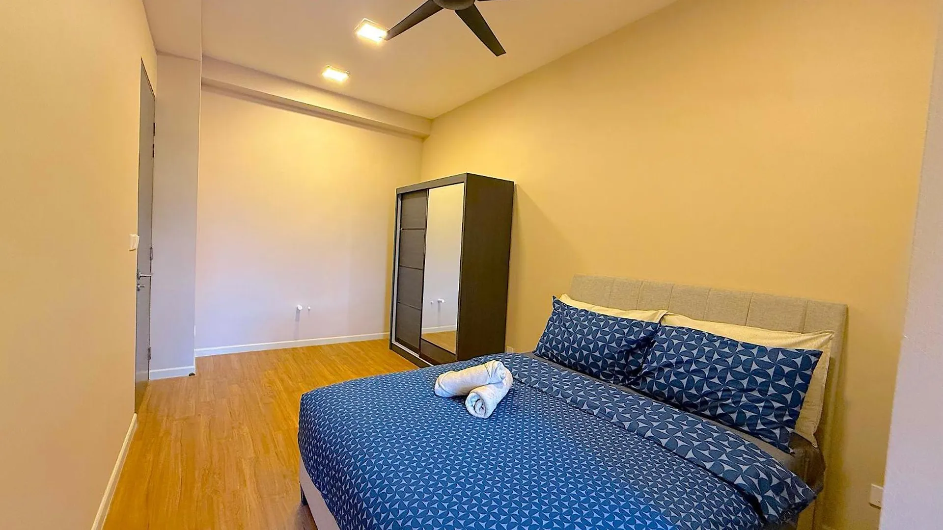 Sunway Velocity Two By Rasbo Galaxy Suites كوالالمبور